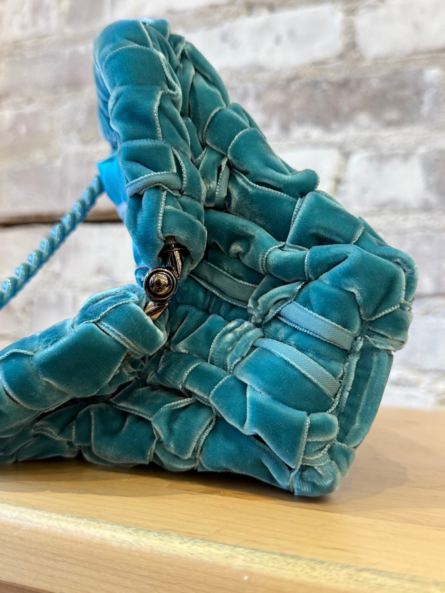 Velvet Mini Game Clutch - Ceruleo