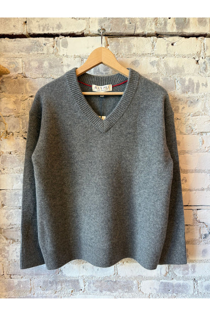 Rowan Cashmere V-Neck Sweater - Sterling Grey - DUNE + SALT