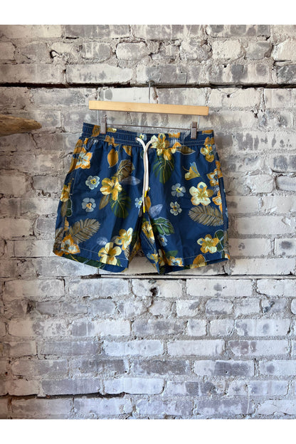 Hibiscus Printed Recycle Nylon Swim Trunks - Navy - DUNE + SALT