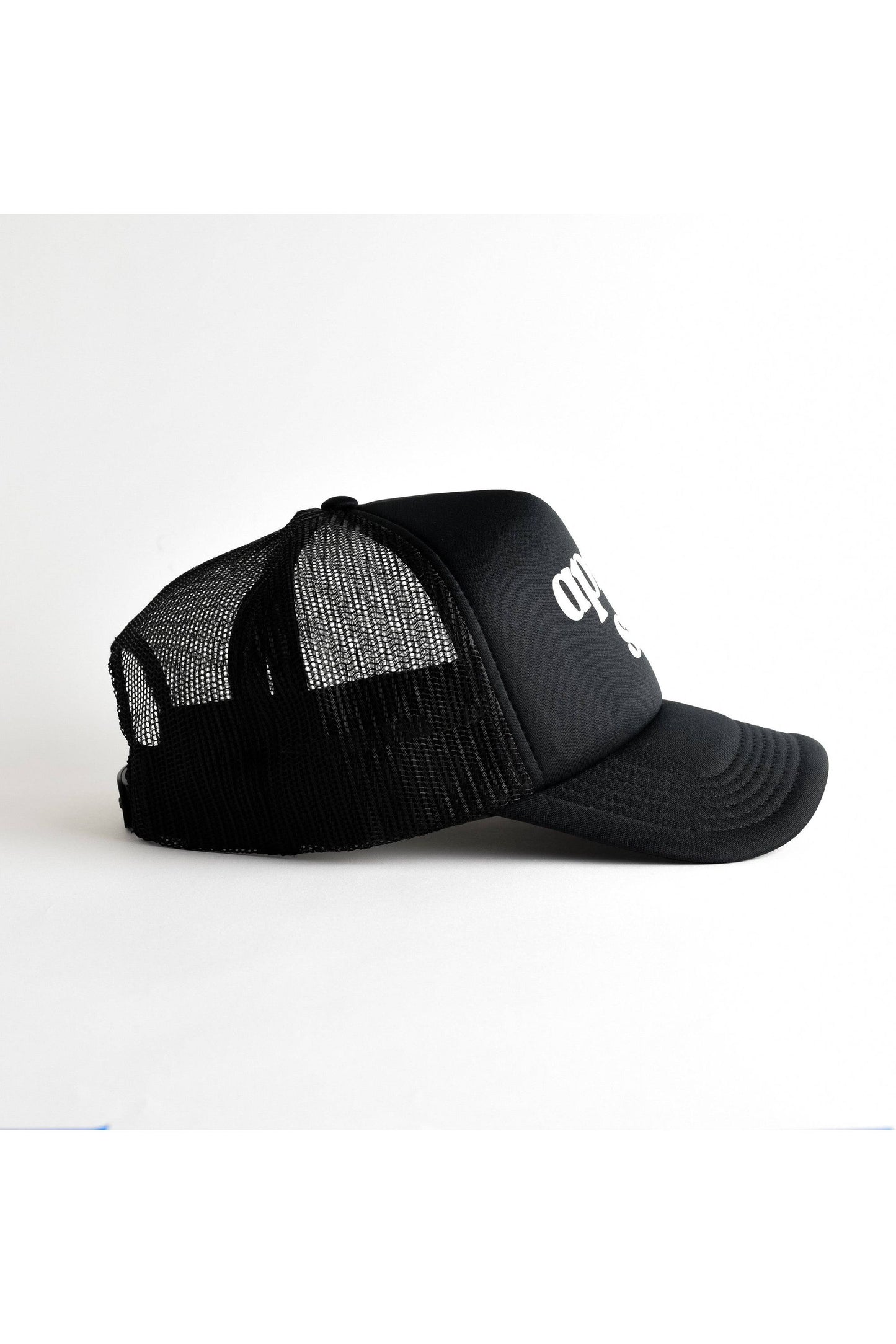Après Ski Recycled Trucker Hat - Black - DUNE + SALT