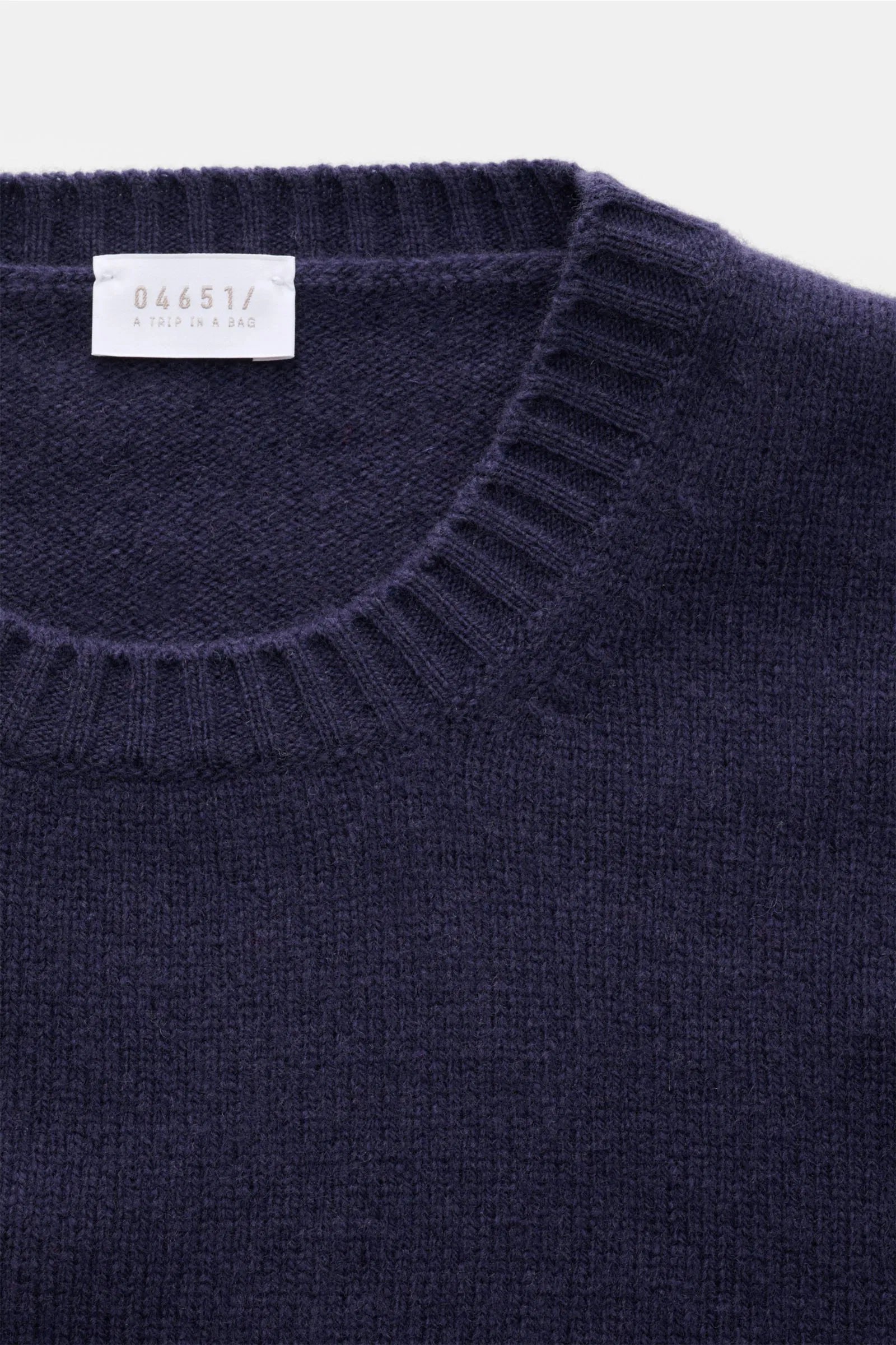 Cashmere/Wool Pocket Crew - Navy - DUNE + SALT