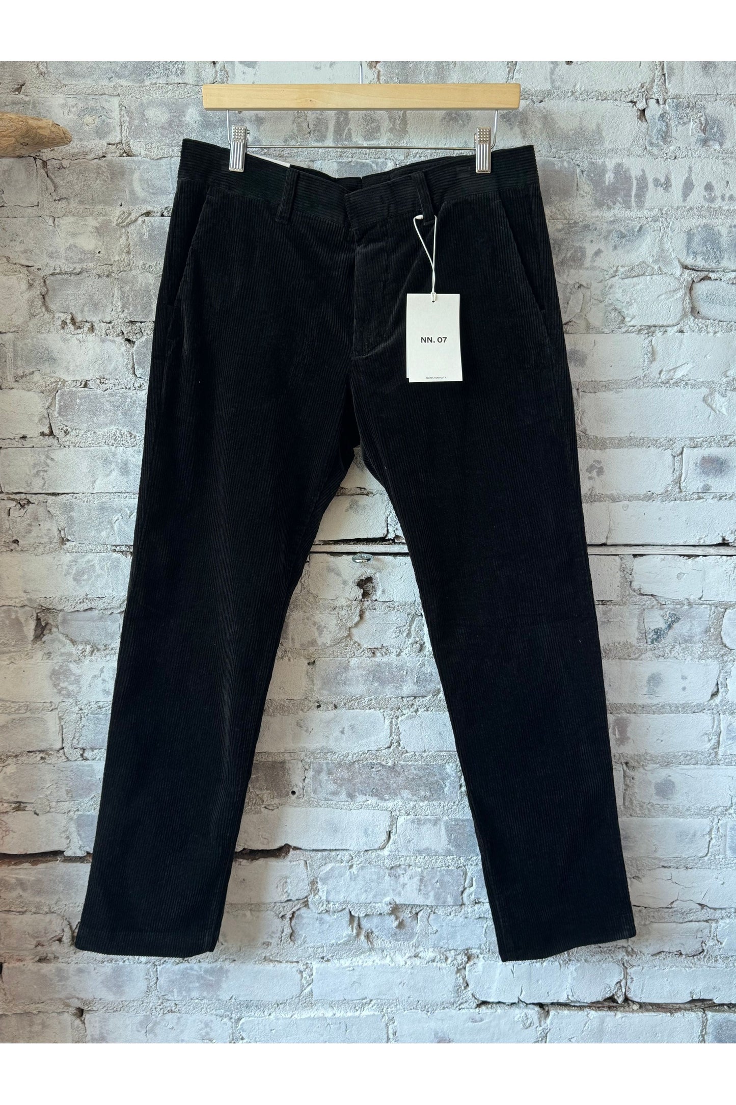 Theo Classic Slim Cord Chino - Dark Army - DUNE + SALT