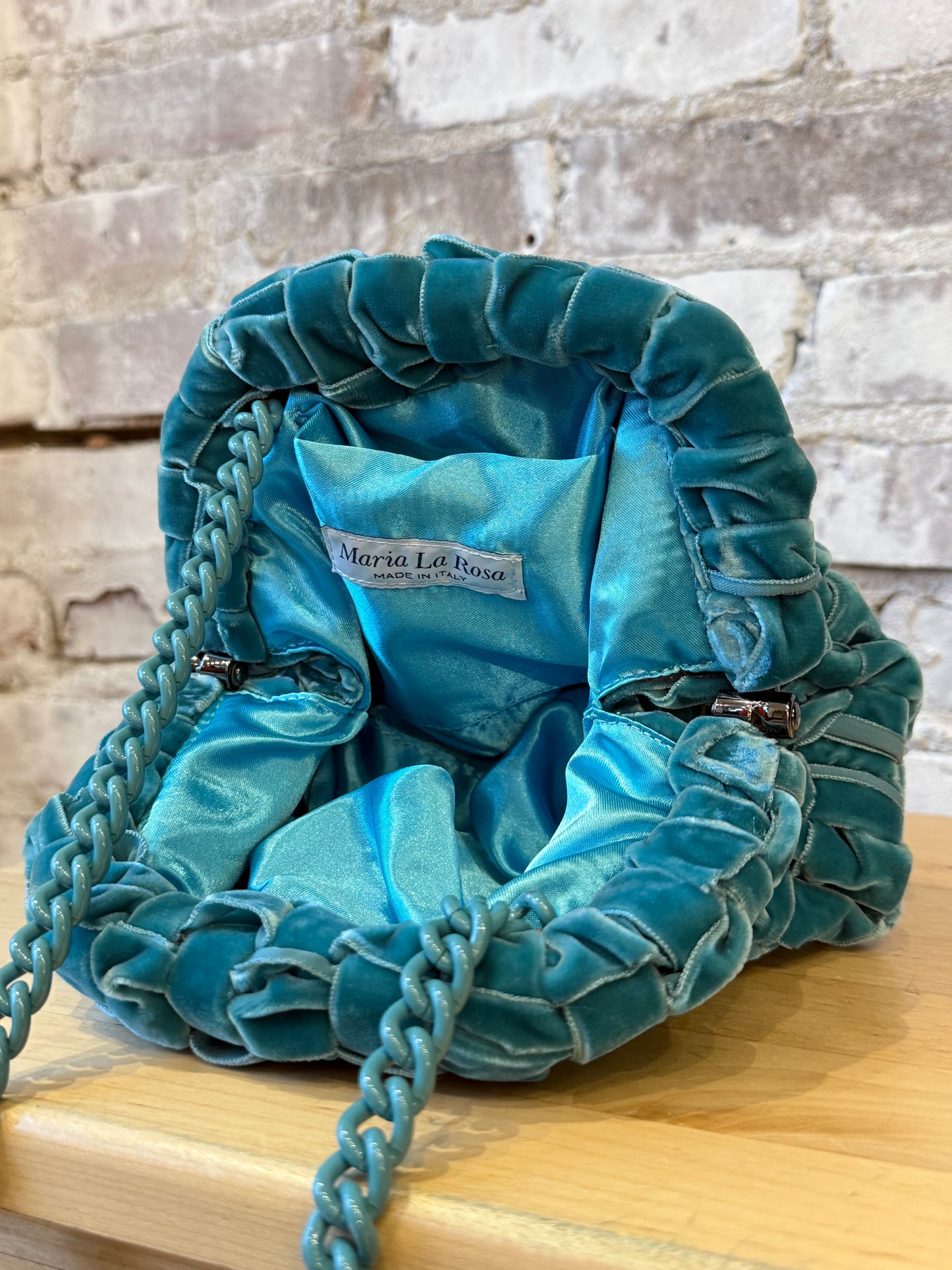 Velvet Mini Game Clutch - Ceruleo