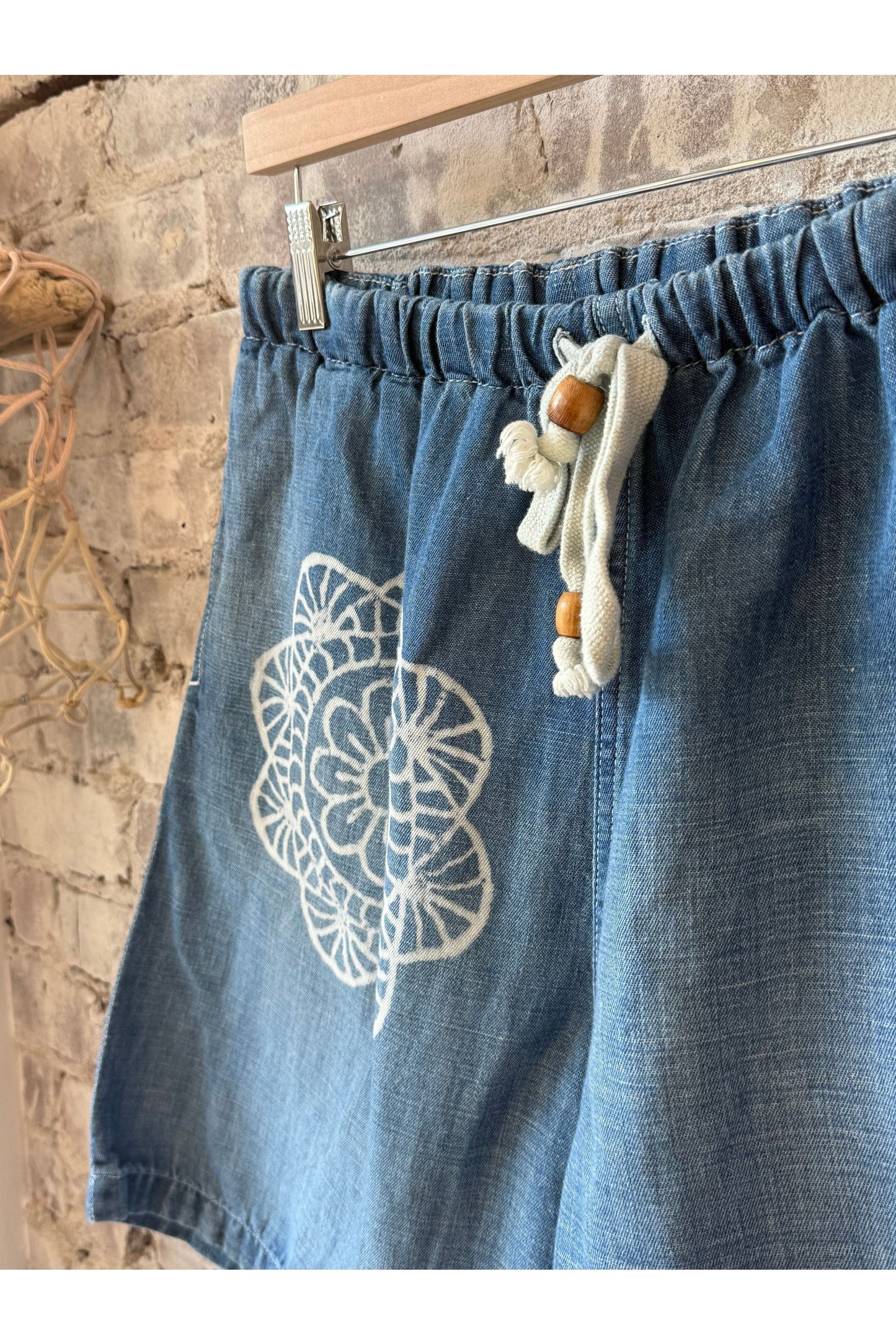 Sunny Afternoon Short - Medallion Print Chambray