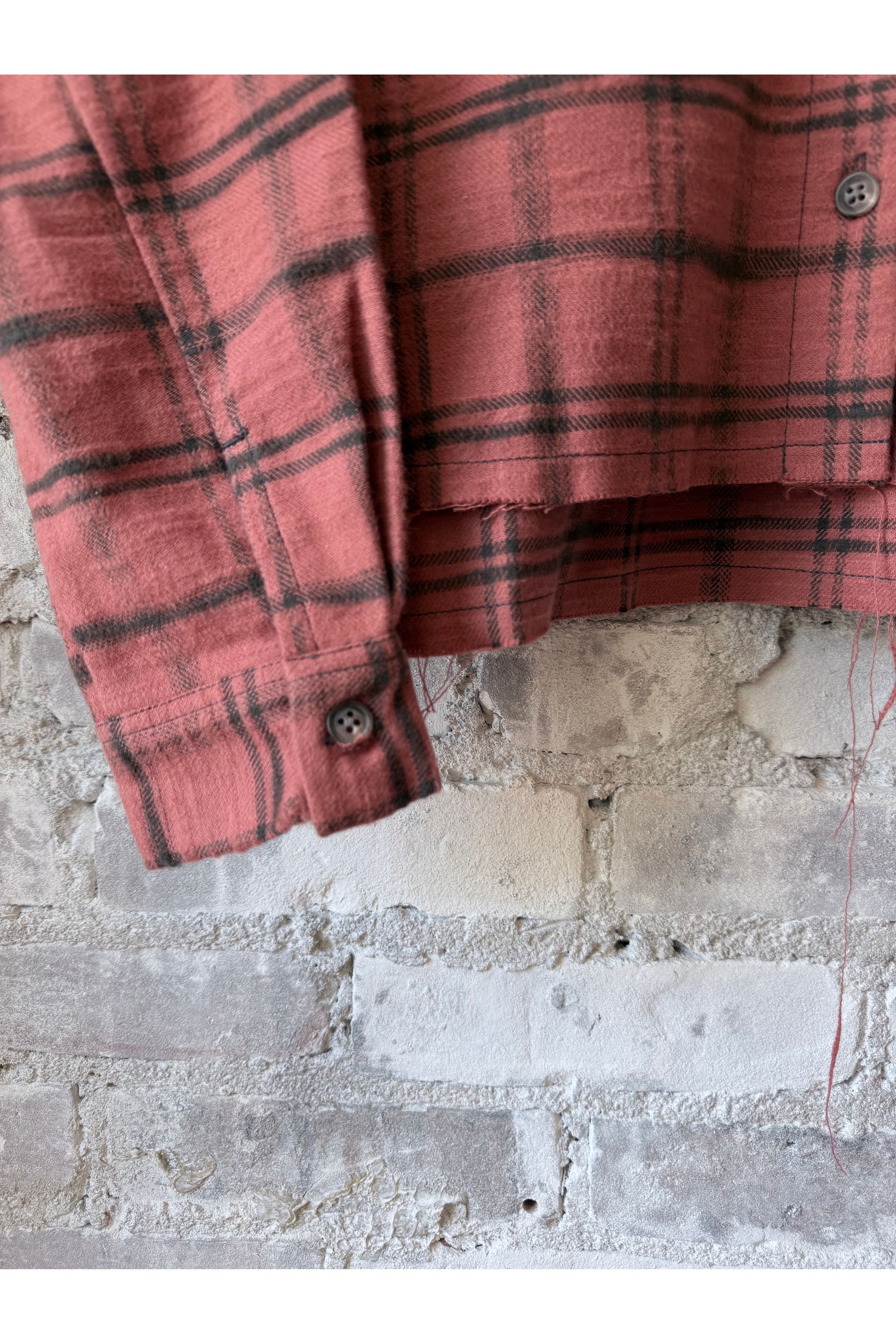 Remi Cropped Shirt in Organic Cotton Flannel - Red Windowpane - DUNE + SALT