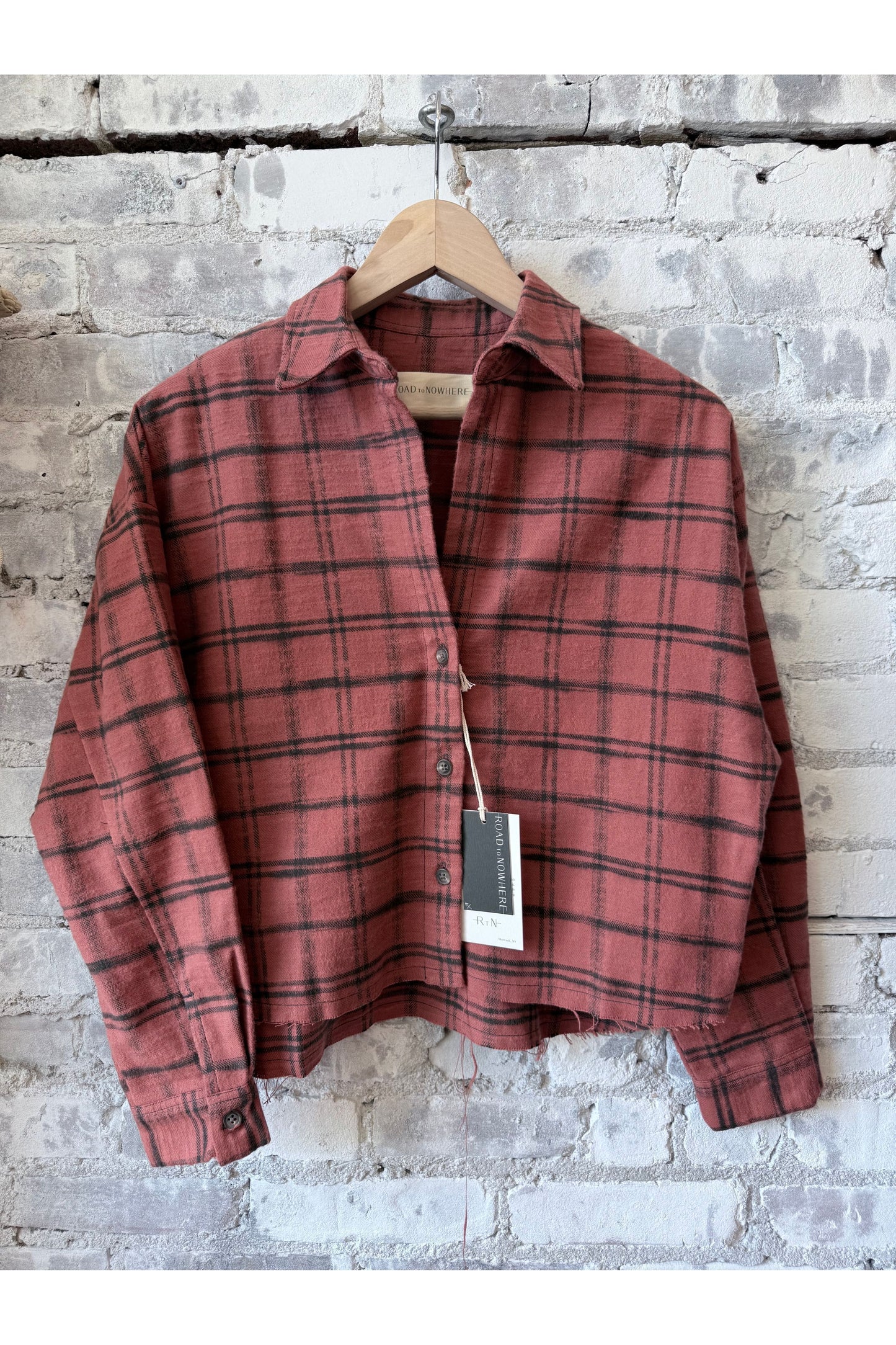 Remi Cropped Shirt in Organic Cotton Flannel - Red Windowpane - DUNE + SALT