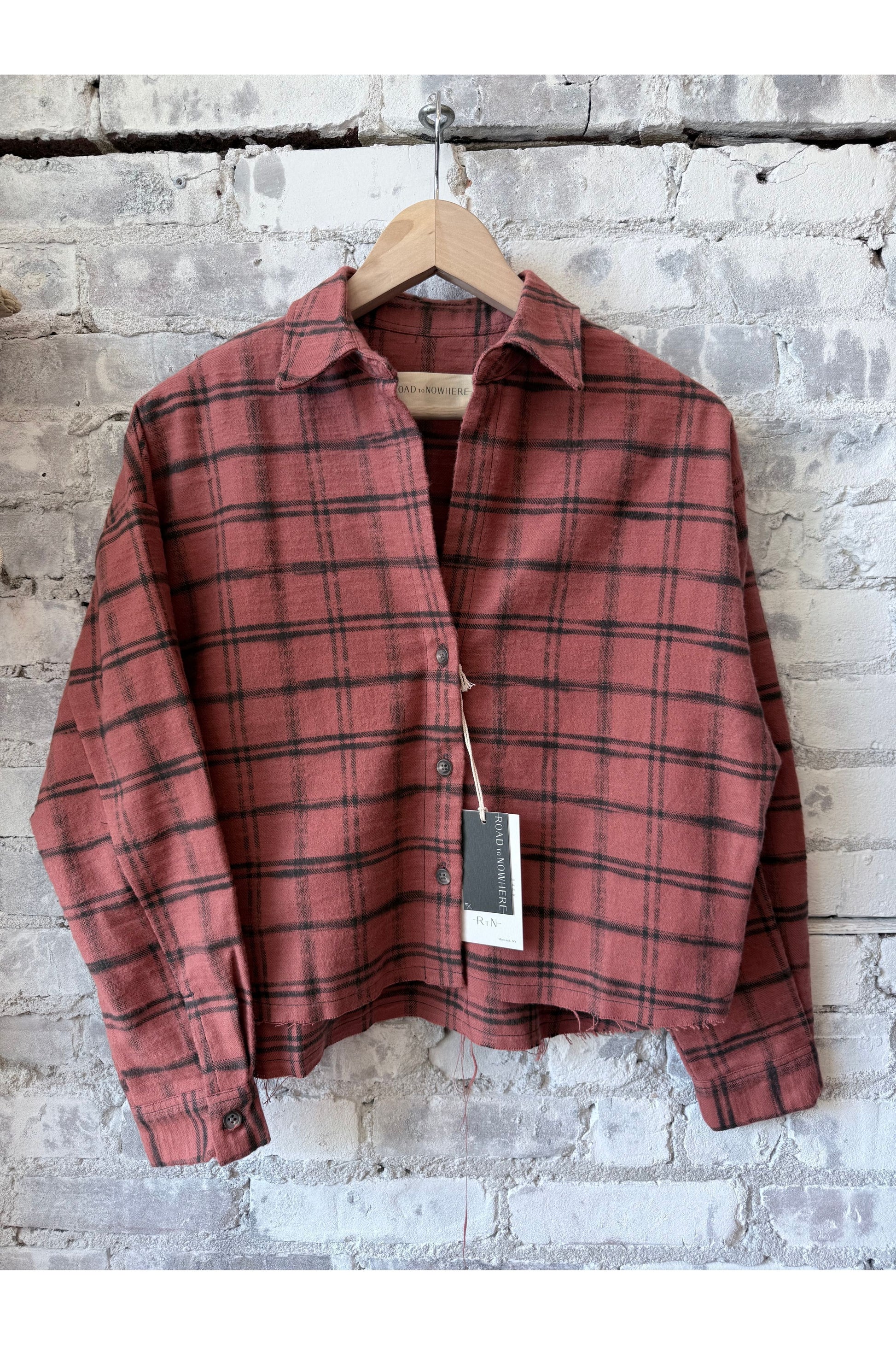 Remi Cropped Shirt in Organic Cotton Flannel - Red Windowpane - DUNE + SALT