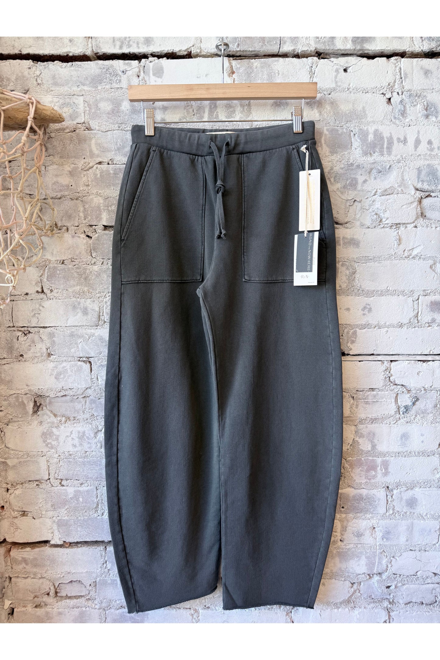 Arlo Pigment Dyed Organic Cotton Sweatpant - Washed Out - DUNE + SALT