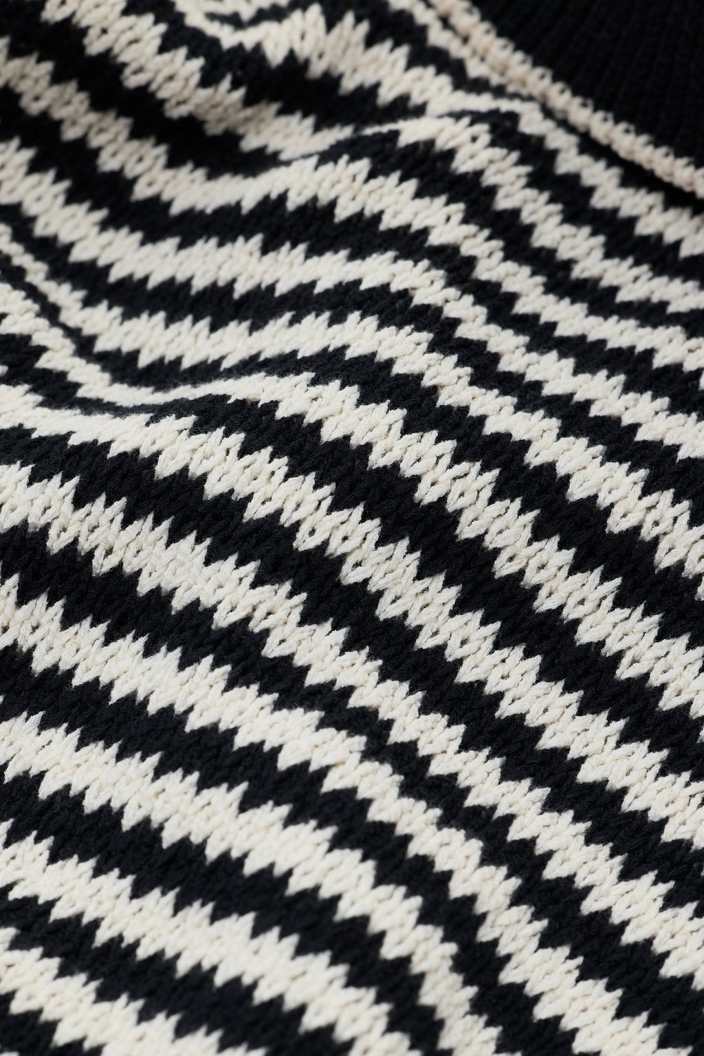 Knitted Cardigan in Organic Cotton - Black - DUNE + SALT