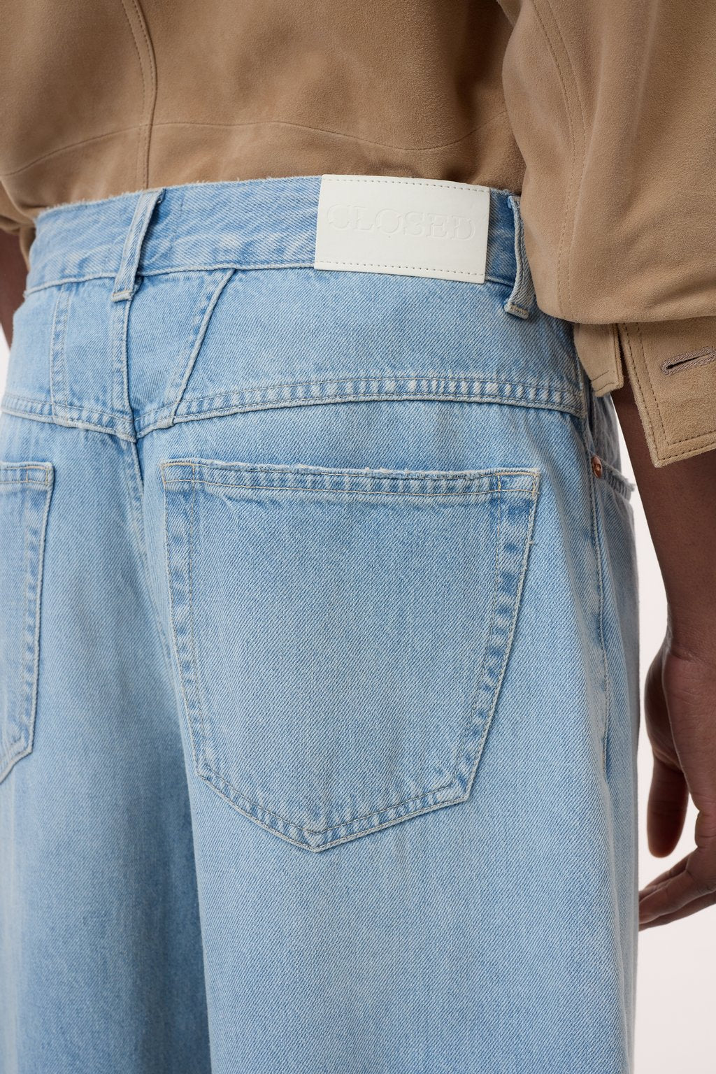 Jazzie Barrel Jeans - Light Blue - DUNE + SALT