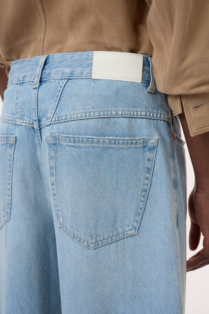 Jazzie Barrel Jeans - Light Blue - DUNE + SALT