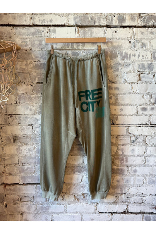 FREECITYLARGE SUNFADES Pocket Sweatpant - shrooms - DUNE + SALT