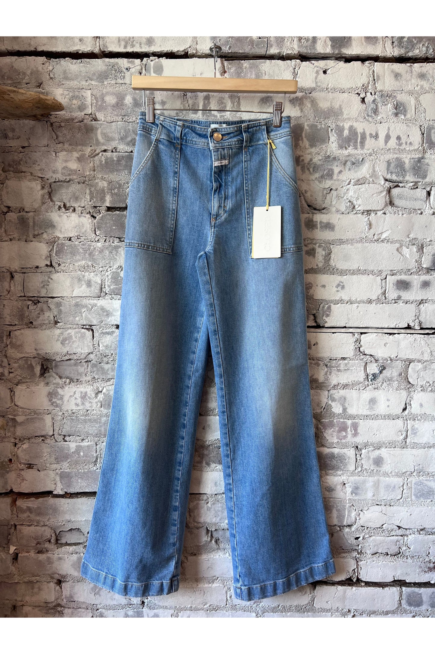 Aria Comfort Stretch Flared Jean - Light Blue - DUNE + SALT