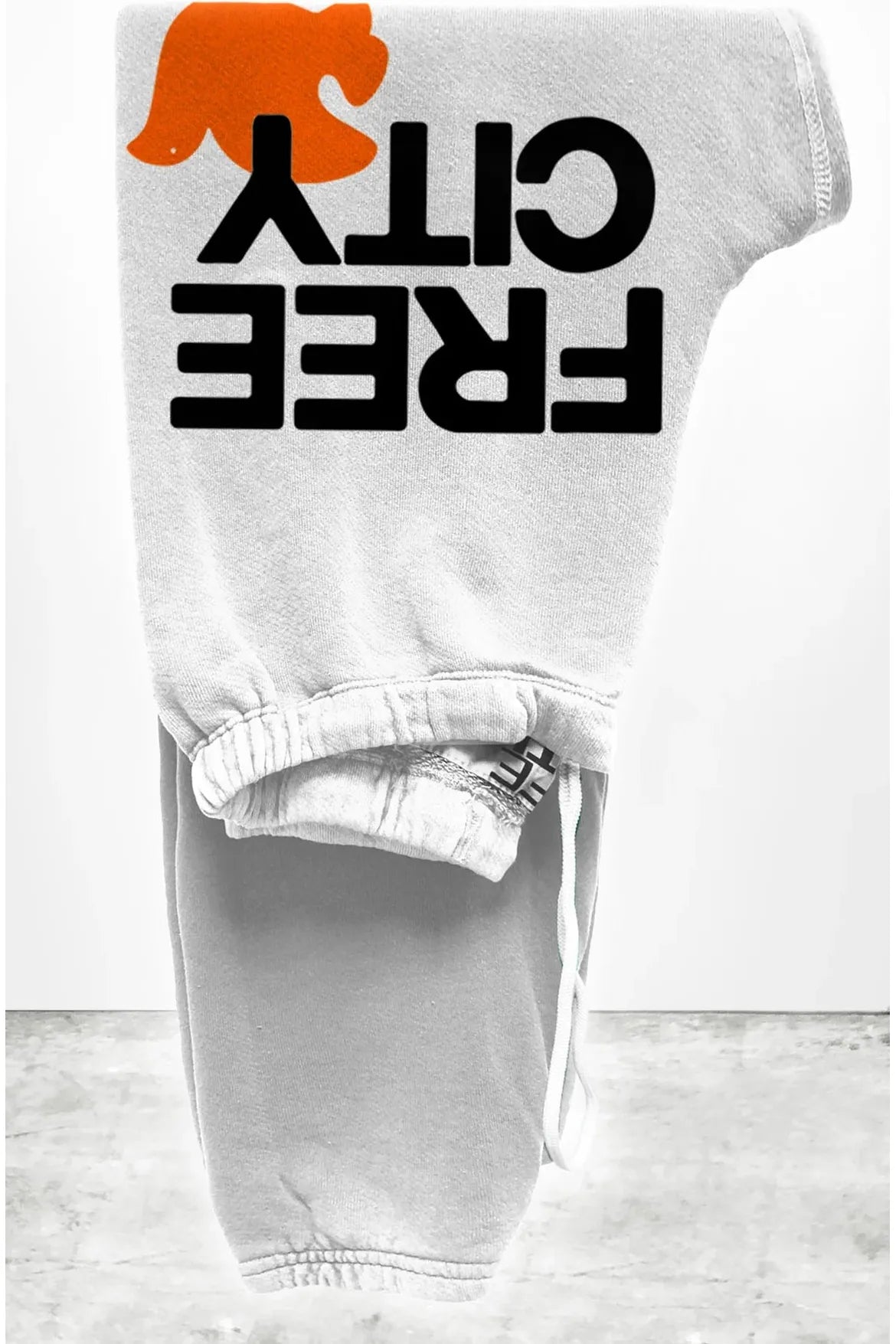 FREECITYLARGE sweatpant - chalk orange - DUNE + SALT