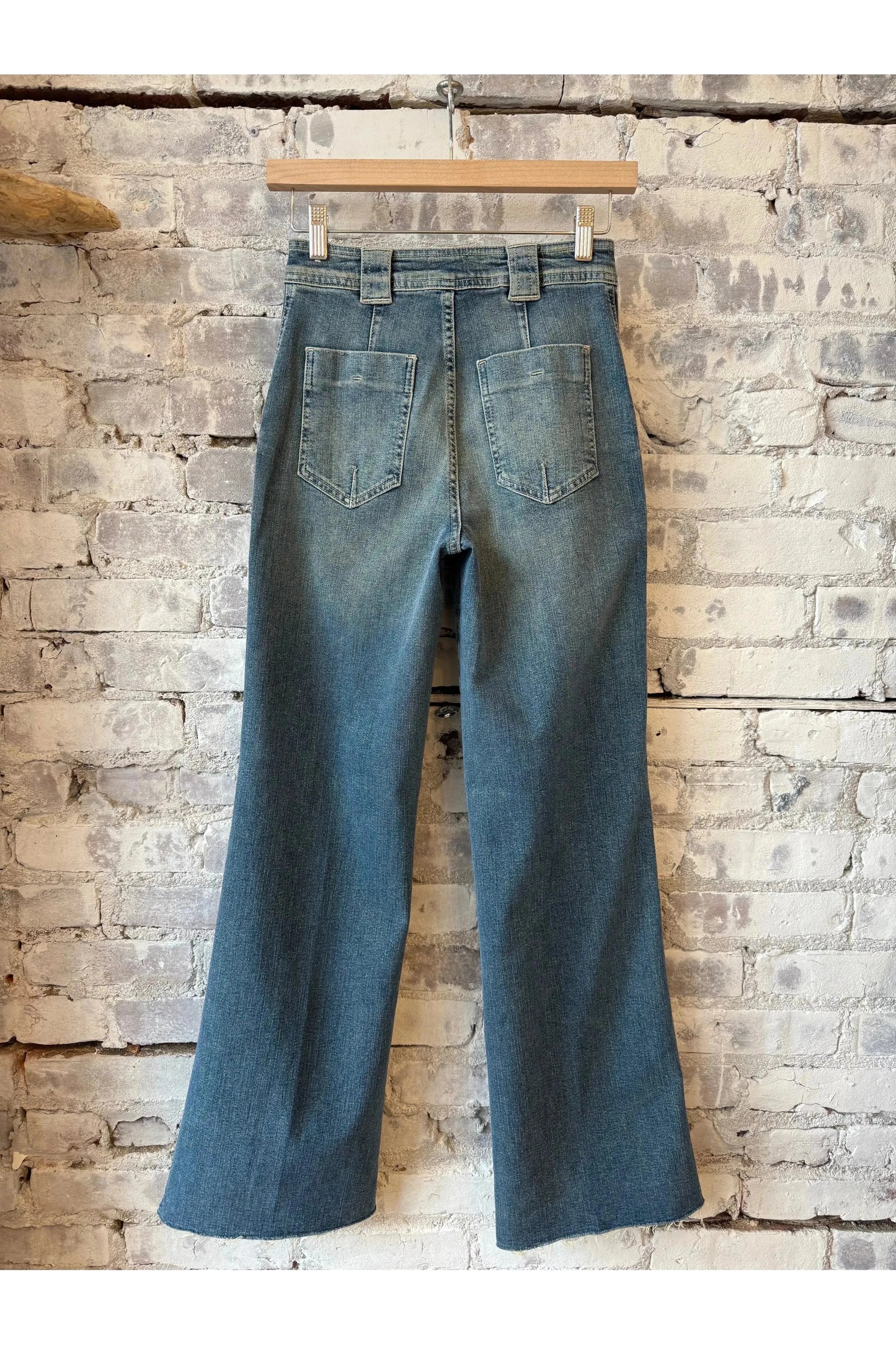 Aria Super Stretch Flared Jean - Mid Blue - DUNE + SALT