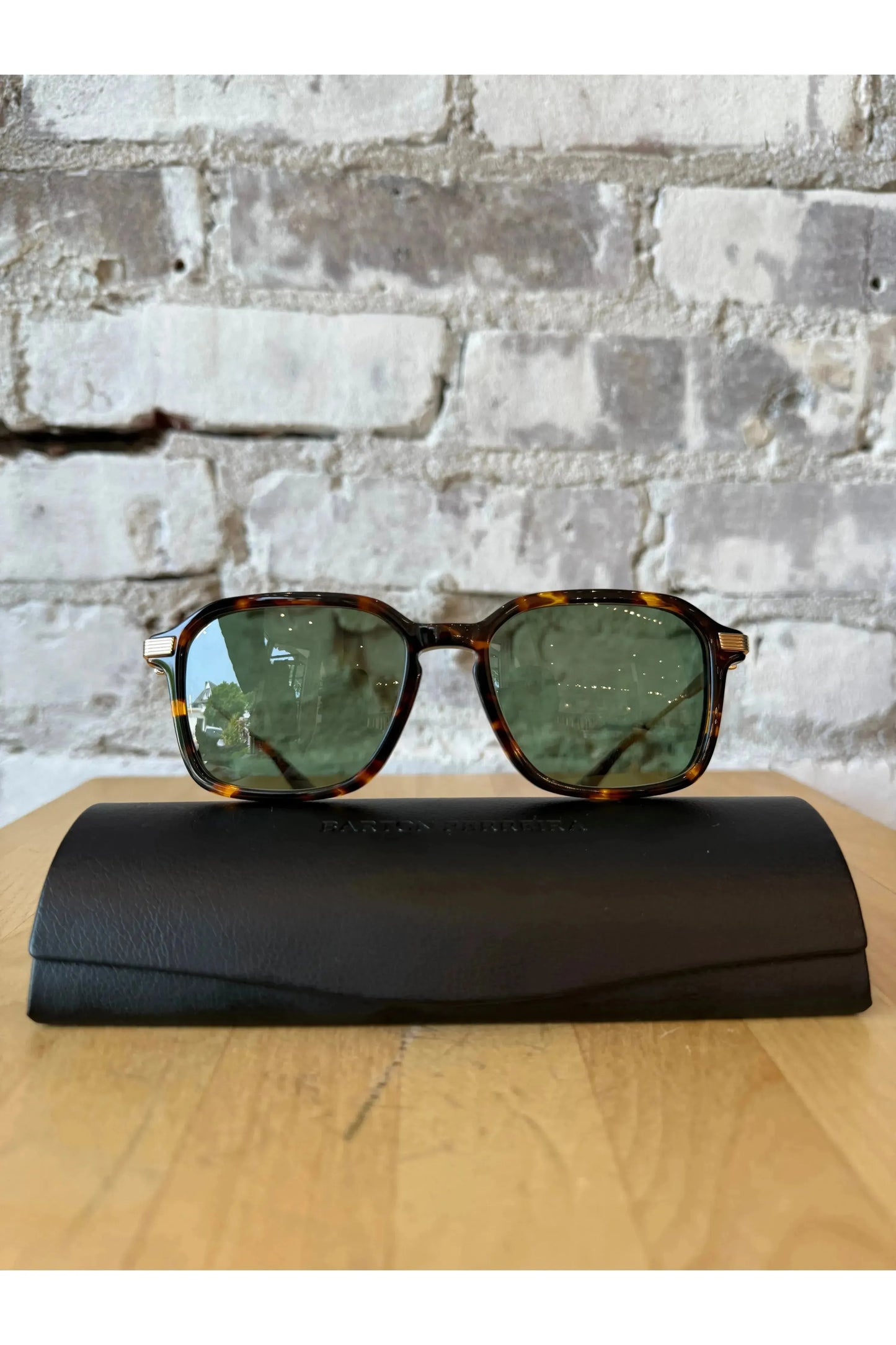 Delon Sunglasses - Classic Tortoise/Gold/Bottle Green - DUNE + SALT