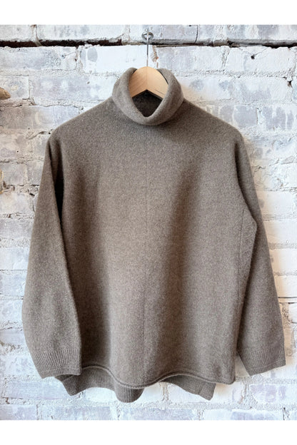 Fine Wool Turtleneck Pullover - Brown - DUNE + SALT