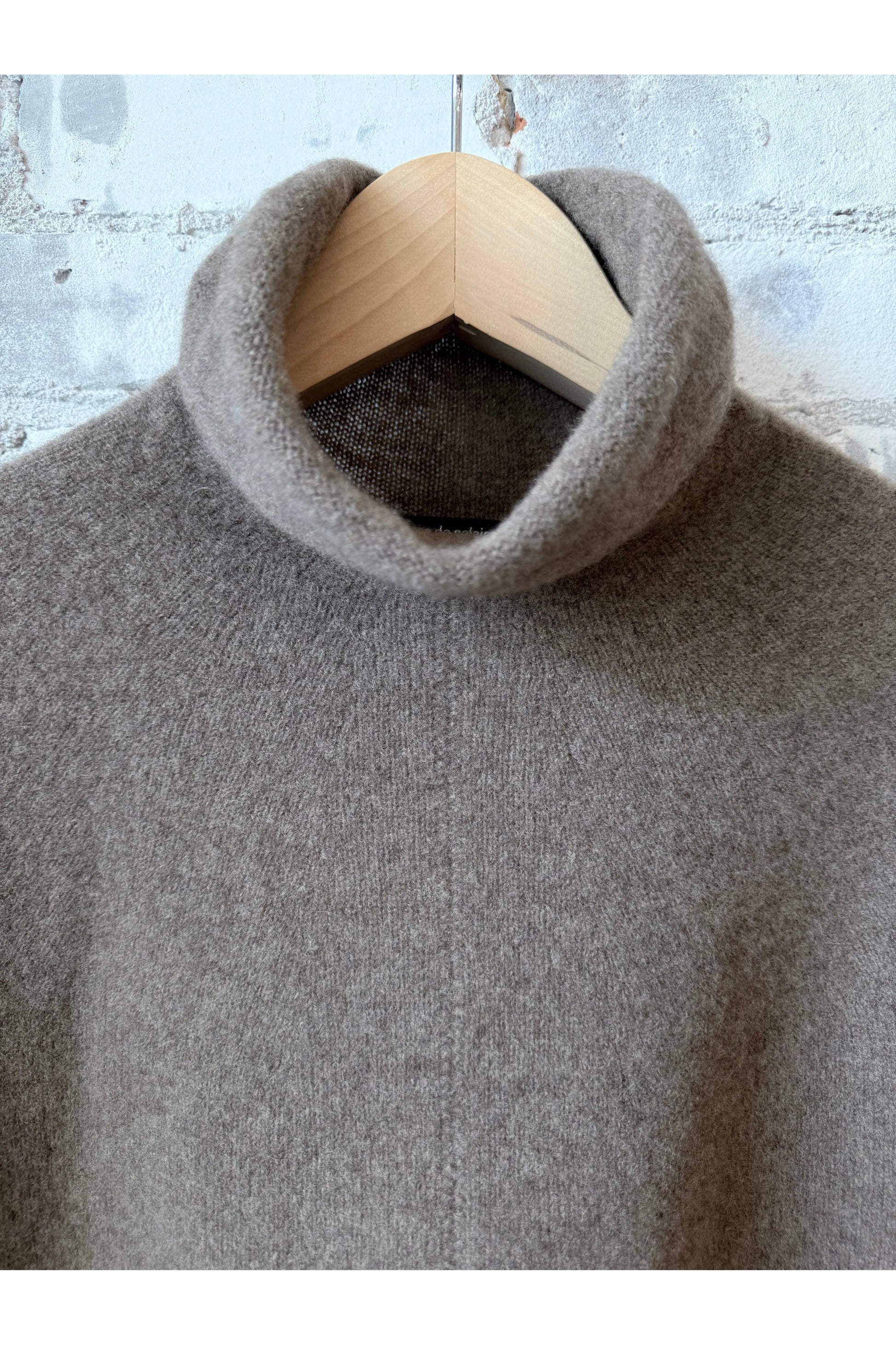Fine Wool Turtleneck Pullover - Brown - DUNE + SALT