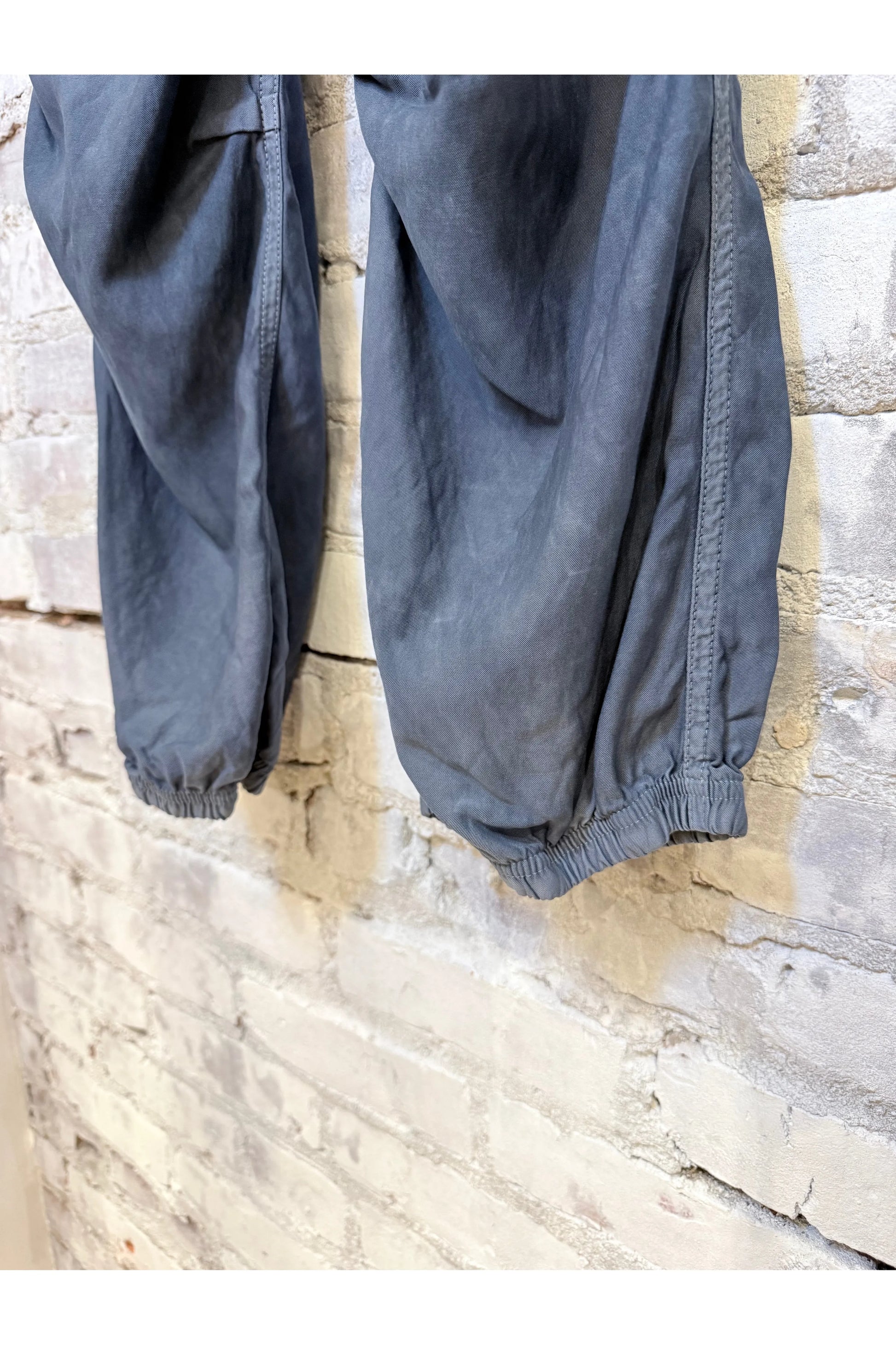 MATTE/SATIN LOOSE DRAWCORD BIGGY - Moonshrooms Powder - DUNE + SALT