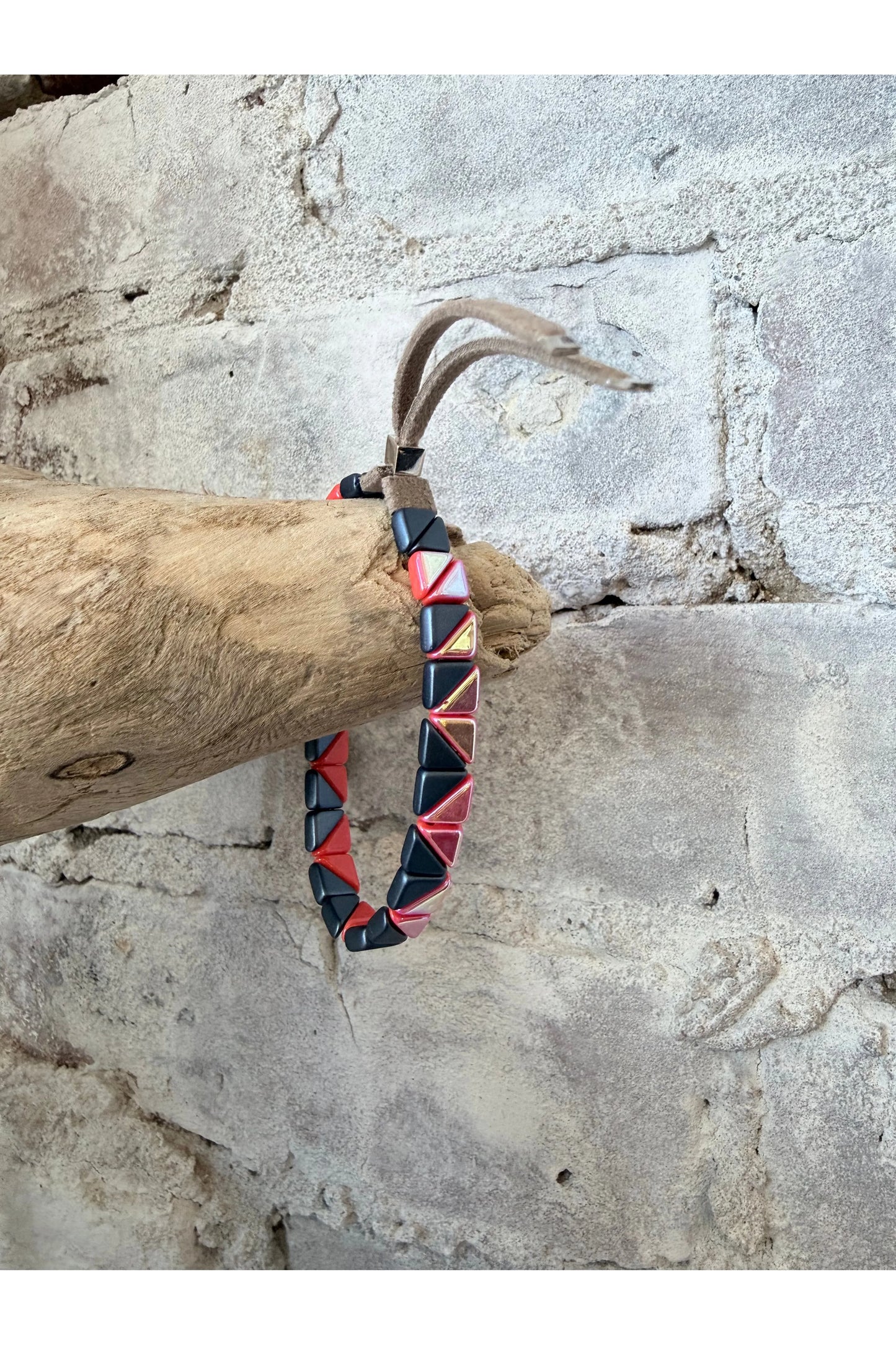 JRTR1 Iridescent Glass Beaded Bracelet - Red/Navy