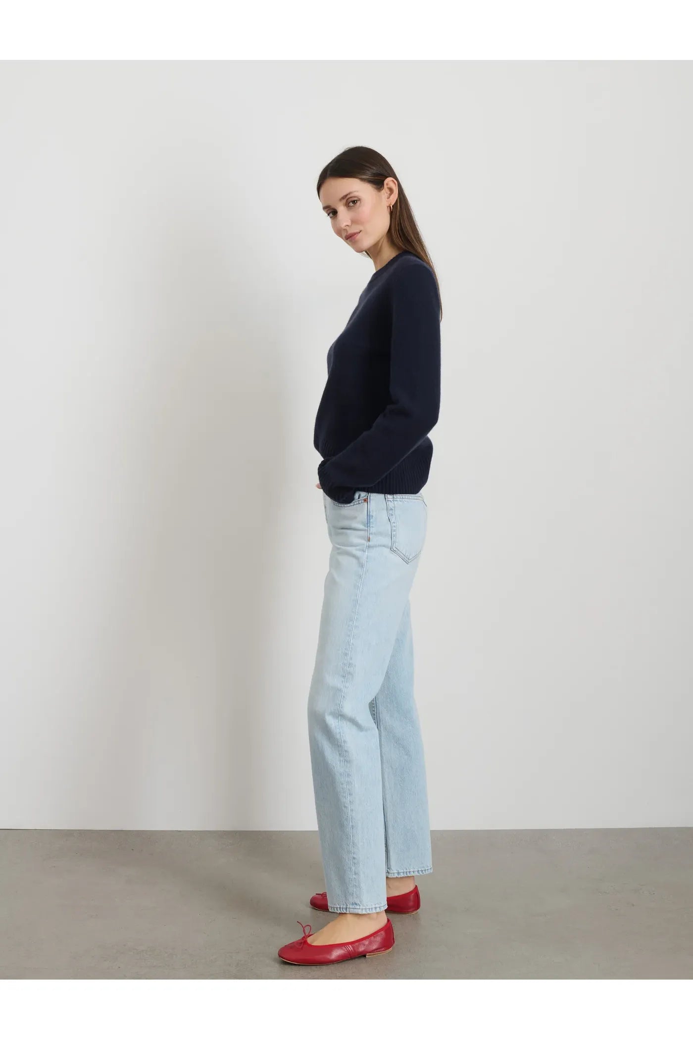 Marais Cashmere Crewneck Sweater - Navy - DUNE + SALT