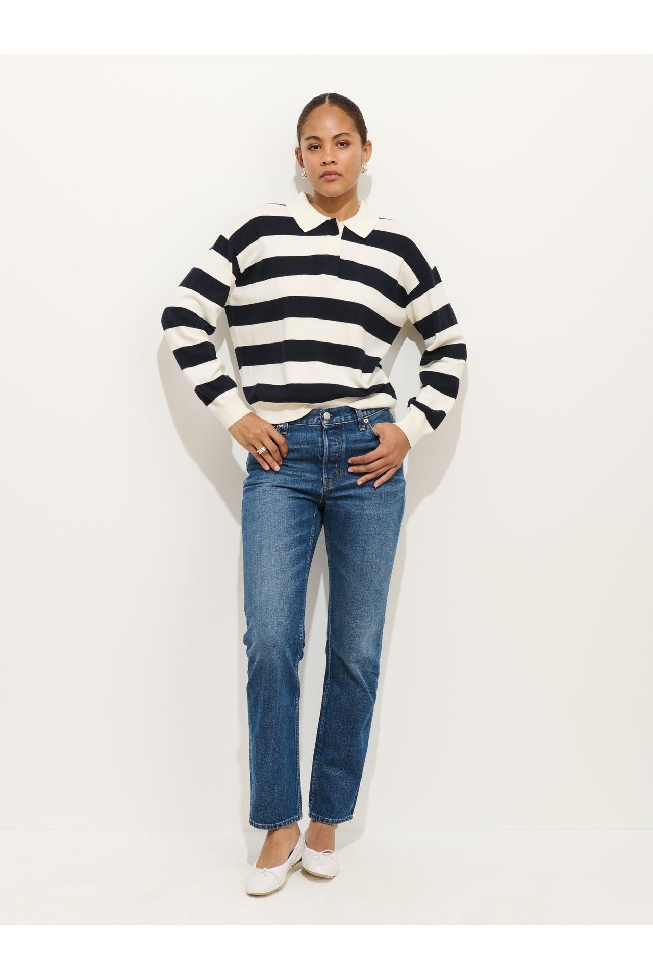 Bond St Stripe Sweater In Cotton Cashmere - Ivory/Navy - DUNE + SALT