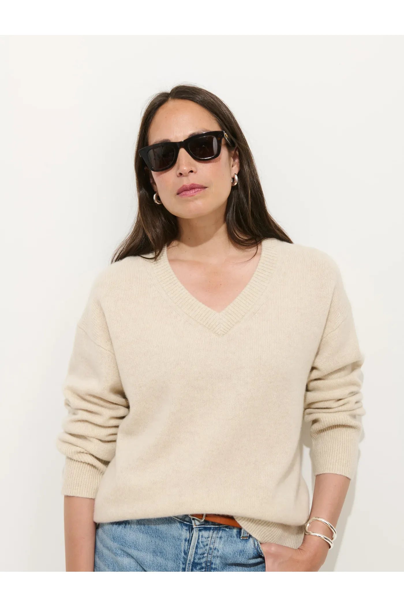 Rowan Cashmere V-Neck Sweater - Heather Ecru - DUNE + SALT