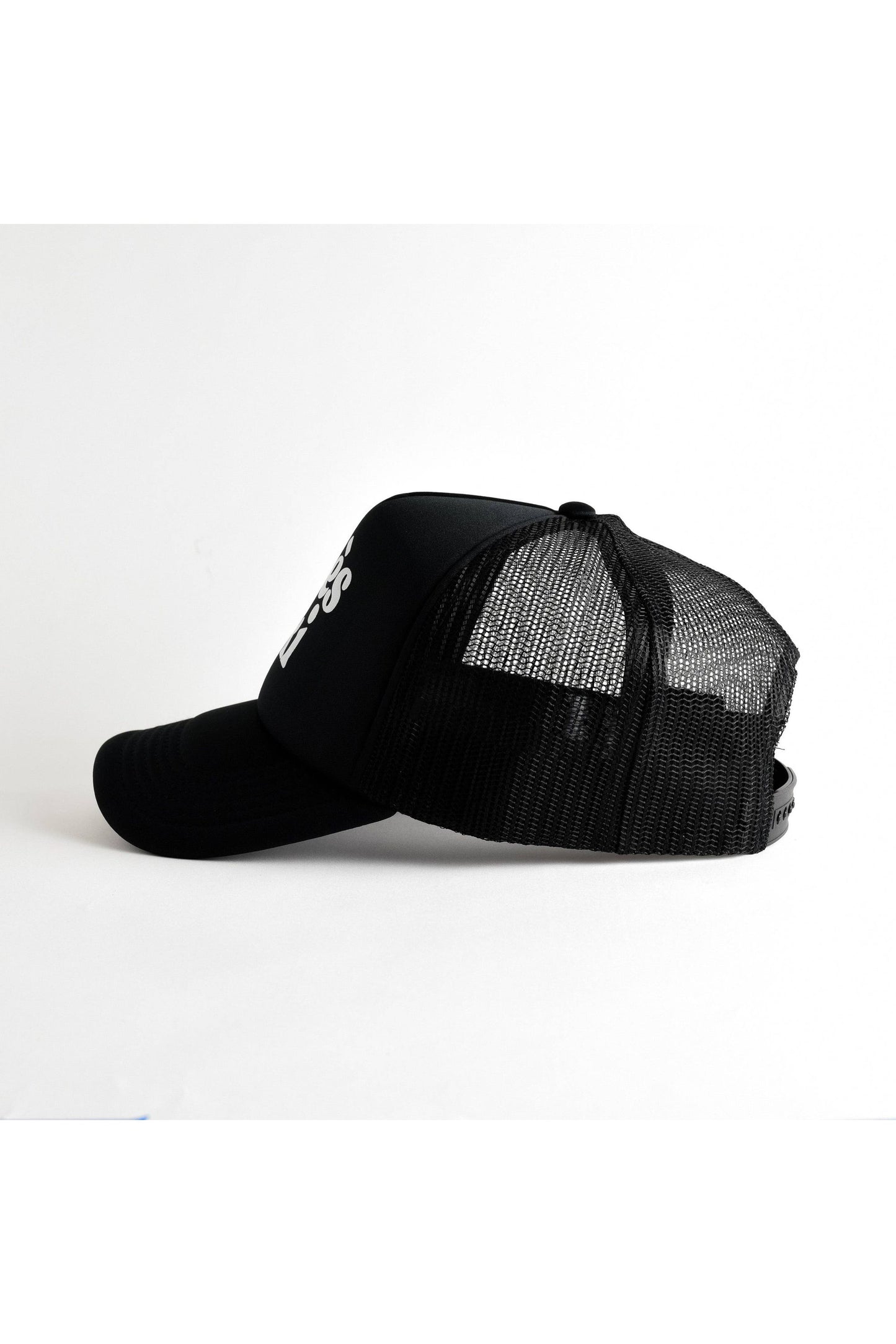 Après Ski Recycled Trucker Hat - Black - DUNE + SALT