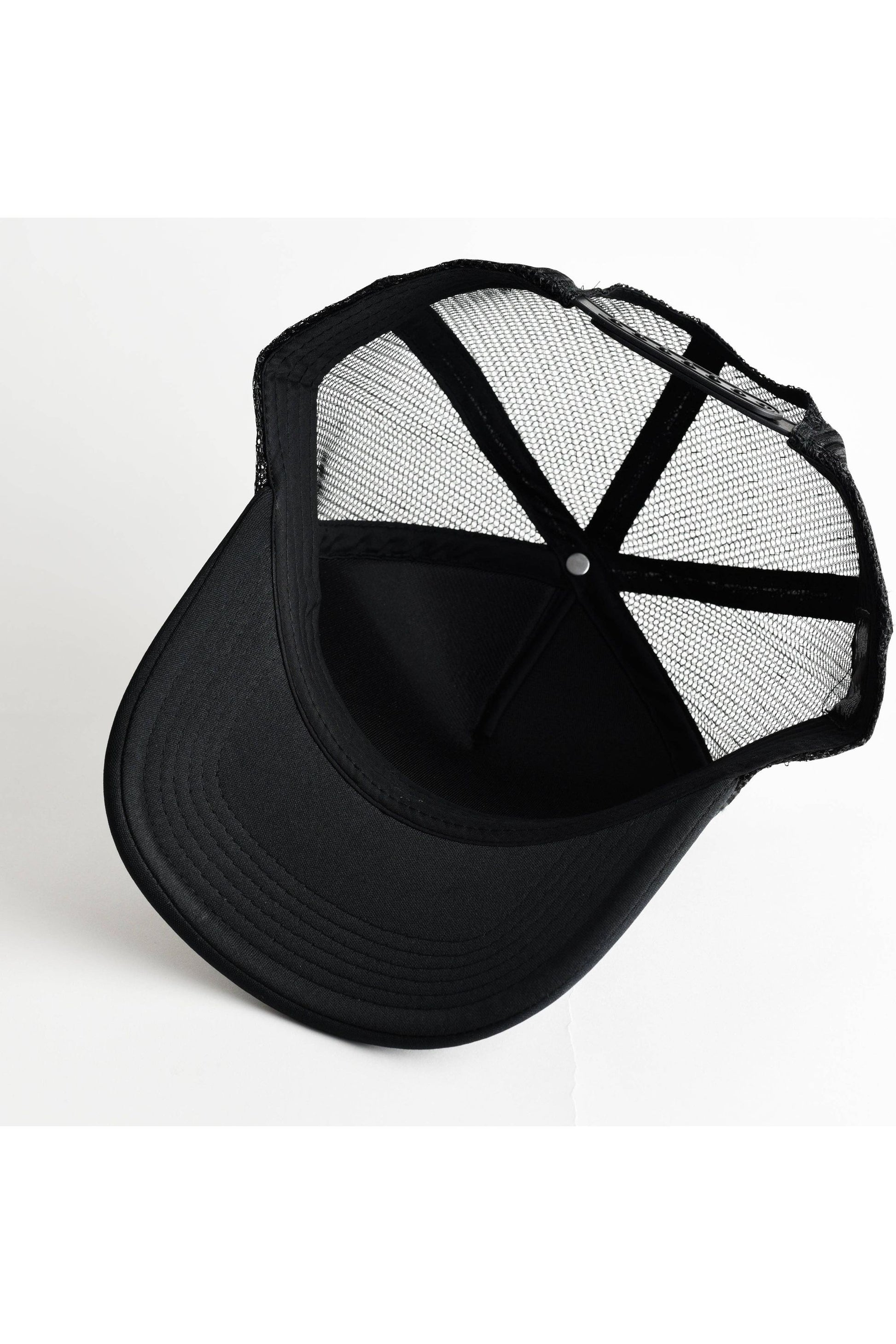 Après Ski Recycled Trucker Hat - Black - DUNE + SALT