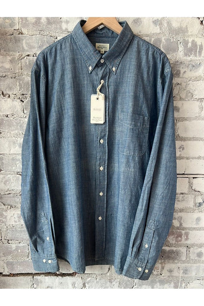 Pitt Organic Cotton Chambray Shirt - Bleach Blue - DUNE + SALT