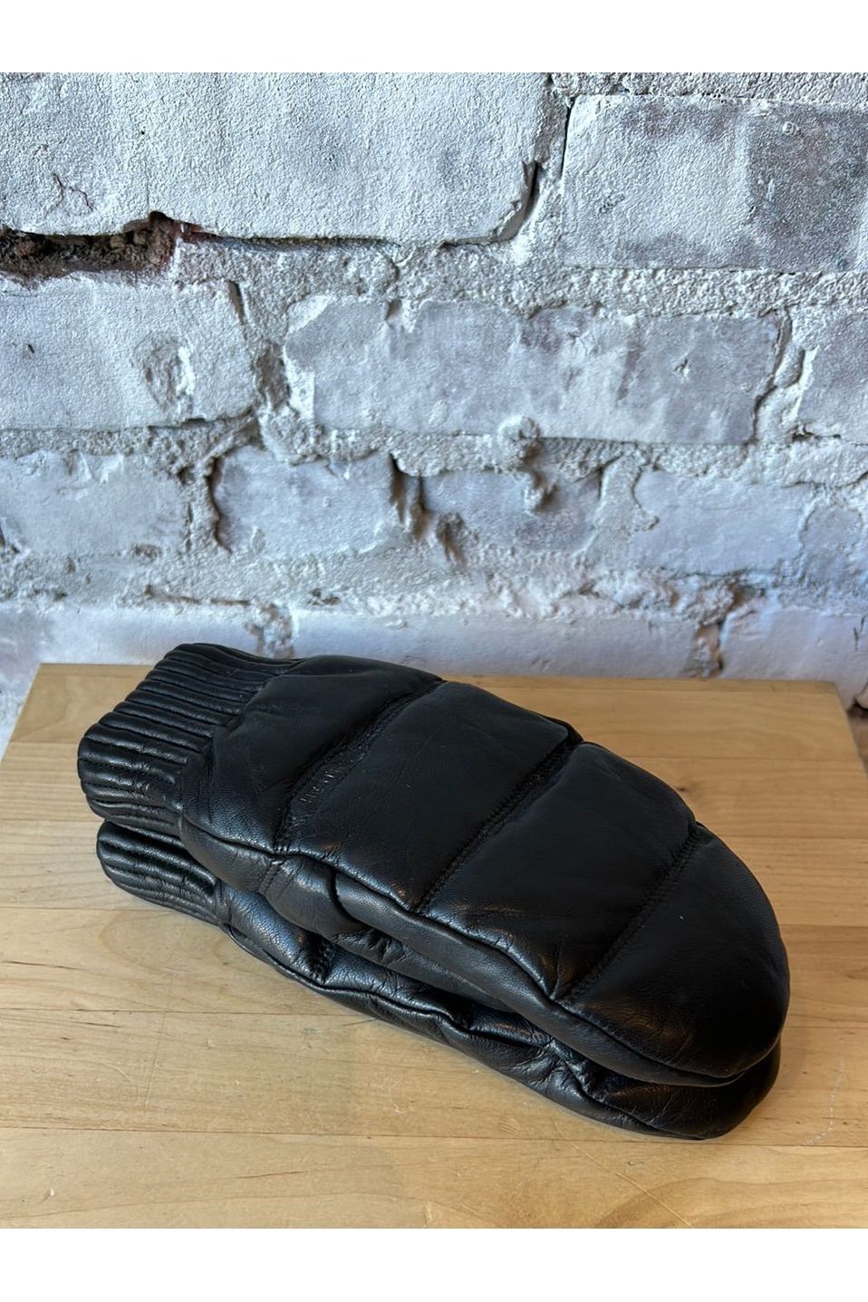 Valdres Mitt - Black - DUNE + SALT