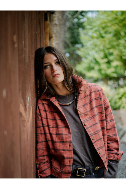 Remi Cropped Shirt in Organic Cotton Flannel - Red Windowpane - DUNE + SALT