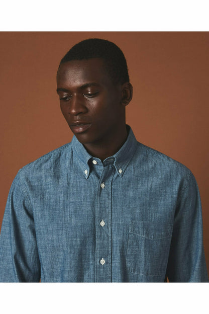 Pitt Organic Cotton Chambray Shirt - Bleach Blue - DUNE + SALT